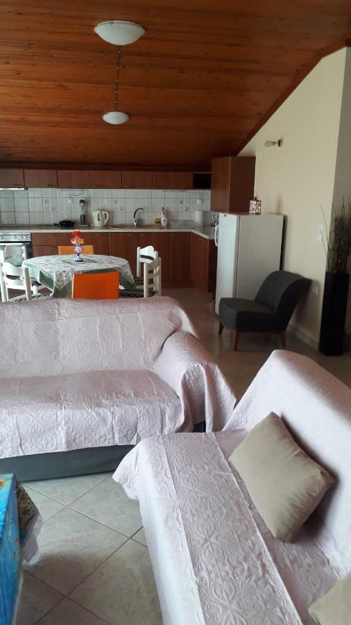 הוילה לימנריה House Dilena Tsimtsiri מראה חיצוני תמונה