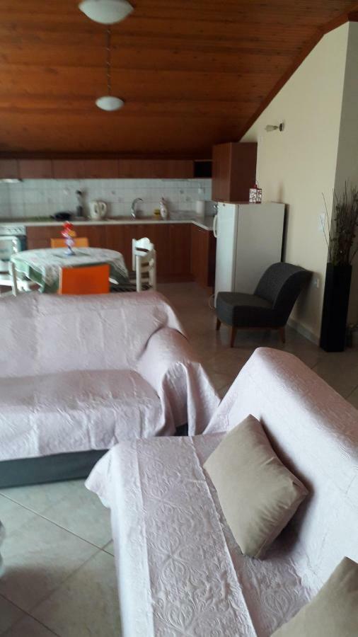 הוילה לימנריה House Dilena Tsimtsiri מראה חיצוני תמונה